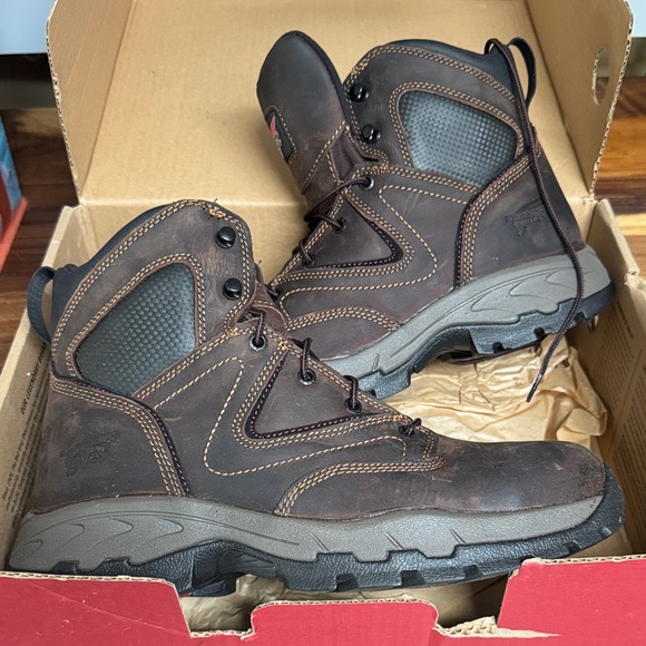 Red Wing boots Men’s 11.5 aluminum toe  electrical hazard rated